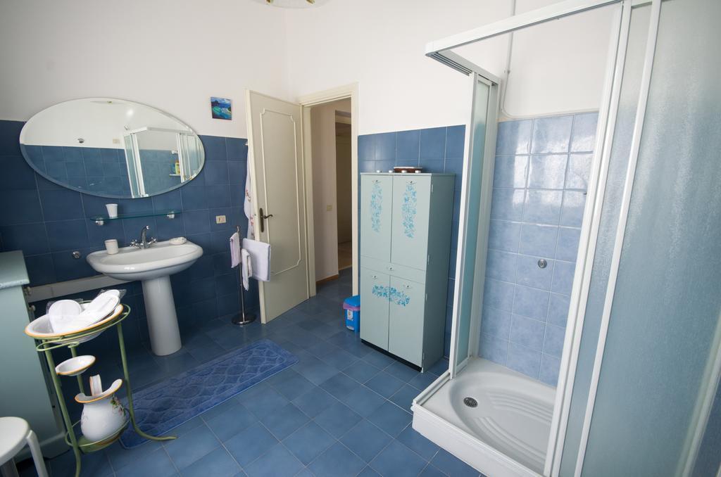 Bed And Breakfast Romantica Evasione Sutri Quarto foto