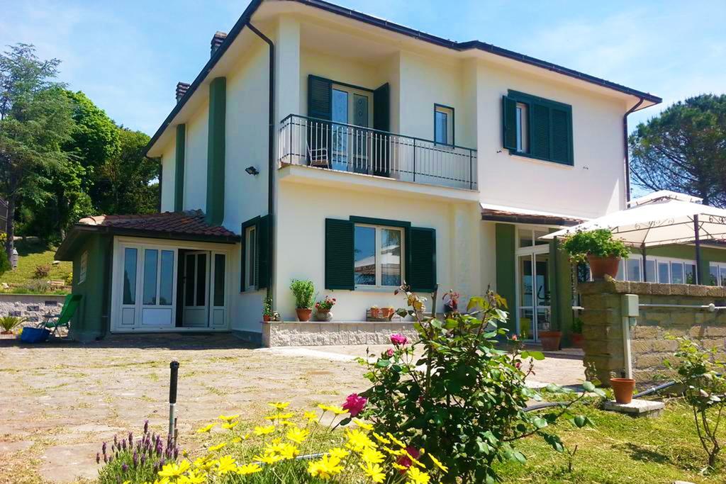 Bed And Breakfast Romantica Evasione Sutri Exterior foto