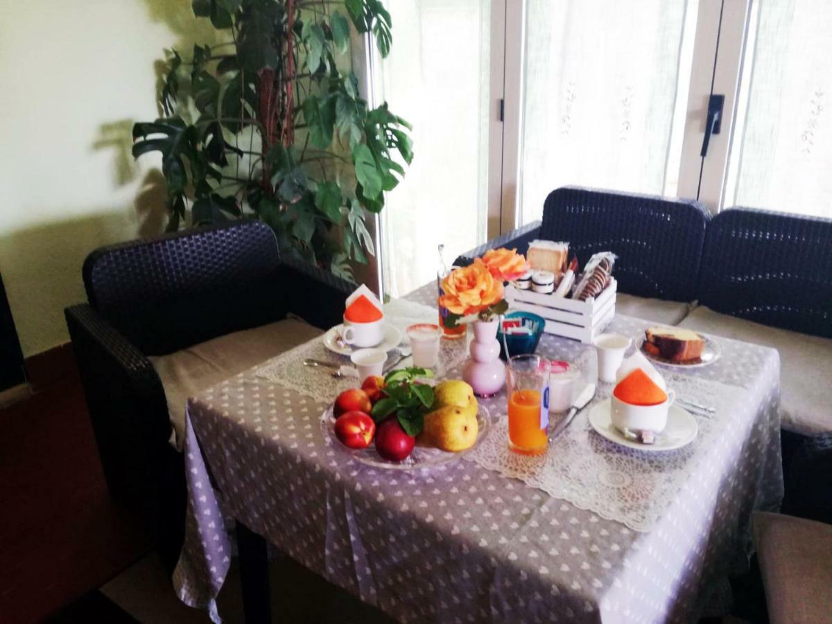 Bed And Breakfast Romantica Evasione Sutri Exterior foto